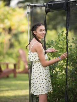 Storm Proof Crop Cage, Large -Gardening Supplies 8592463 105 tif