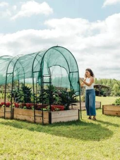 Maxi Garden Shade Fabric -Gardening Supplies 8610372 365 tif