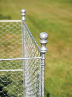Tall Chicken Wire Critter Fence With Gate 21 Tall Chicken Wire Critter Fence With Gate -Gardening Supplies 8613260 0082